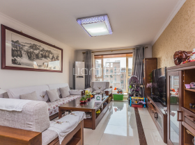 悦廷三居 精装修 拎包入住 紧邻中芯国际学校_