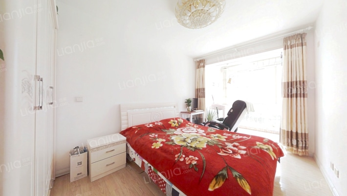 低楼层 经典双南 套二户型 户型方正 出入方便