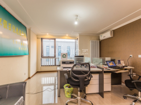 悦廷三居 精装修 拎包入住 紧邻中芯国际学校_