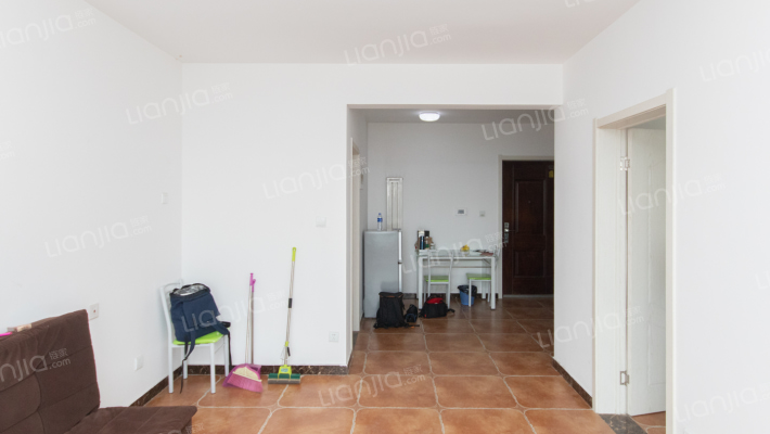 正荣全阳两居室 户型方正 采光好 视野开阔