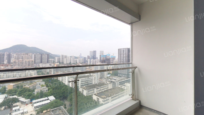 2015年小区 大户型公寓 超高楼层朝南朝小区花园-阳台