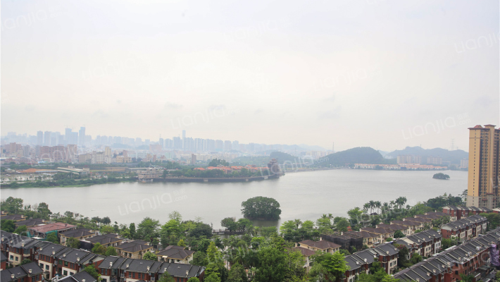 丰泰悦榕东岸 高楼层五房 通透户型 业主诚心出售