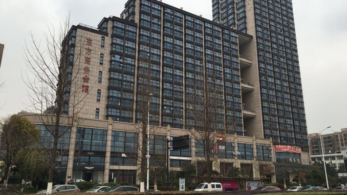 东方商务会馆 1室1厅 105万