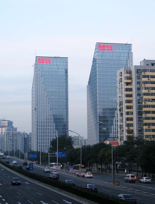 富力购物中心 苹果社区本身就是地标建筑,北京著名的22院