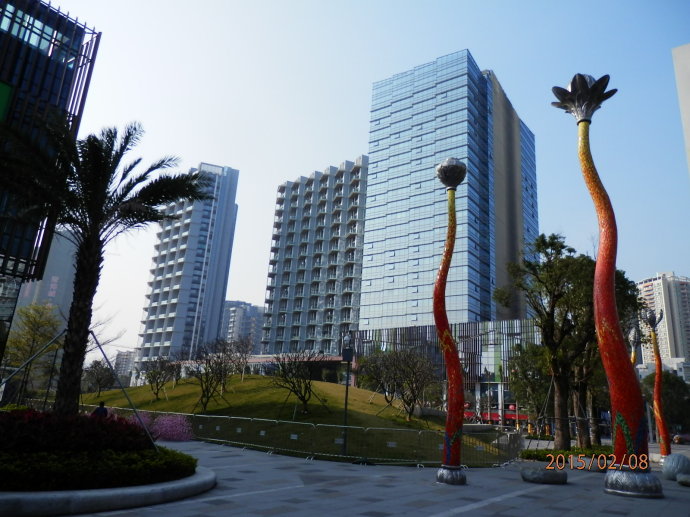 蓝郡广场小区附近有哪些地标