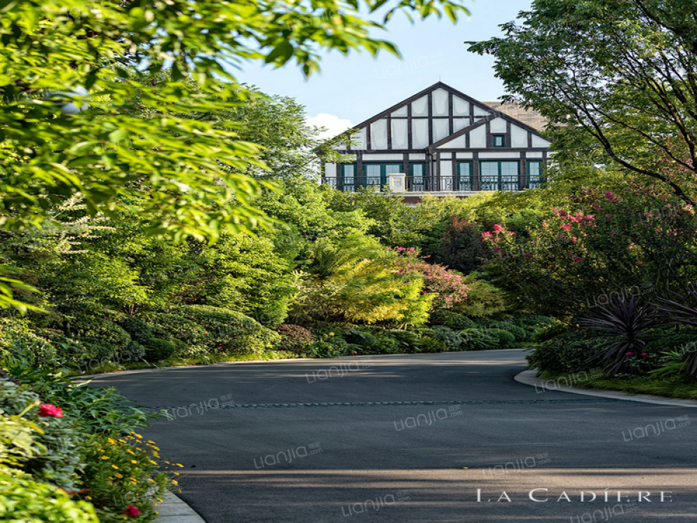 成都新房 成都楼盘 双流楼盘 牧马山牧山湖蔚蓝卡地亚 牧马山牧山湖