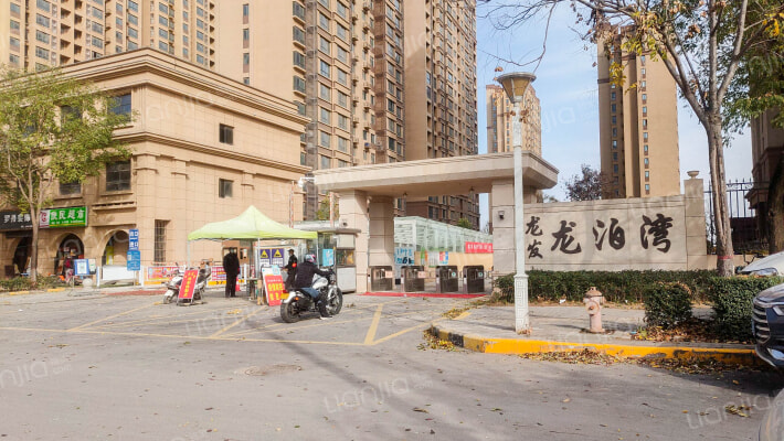 西安龙泊湾房价怎么样龙泊湾房源户型图小区车位交通地址详情分析
