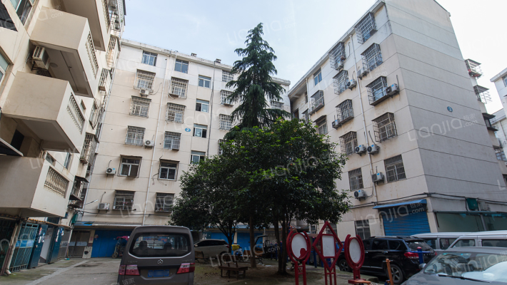 武汉驻龙花园房价怎么样驻龙花园房源户型图小区车位交通地址详情分析