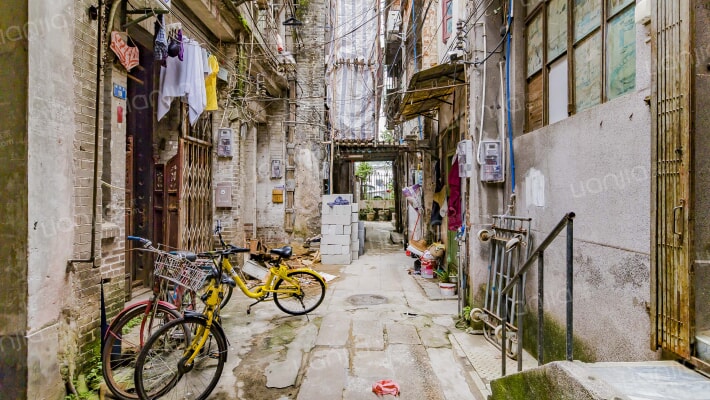 v畸零路畸零里女足海报设计图片