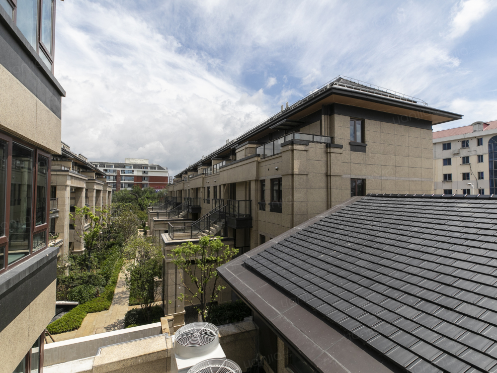 佘山水岸名邸图片_佘山水岸名邸实景图(上海链家新房)
