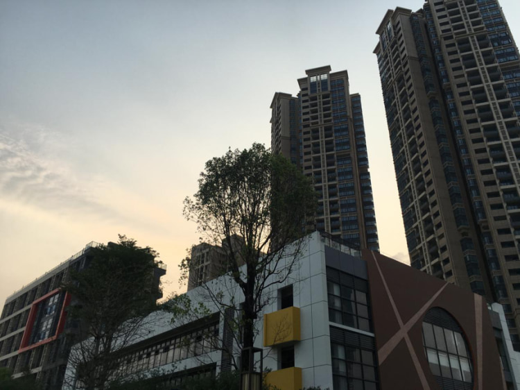 远洋新天地位于龙岗区碧新路与盛龙路交汇处南侧,项目临近龙岗大道