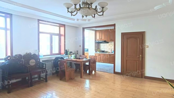 高明小区二手房实景图