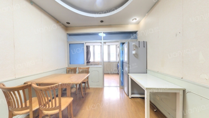 秋涛路168号二手房实景图