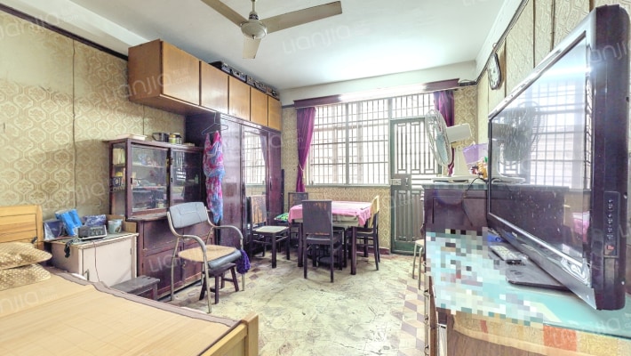 殷行路451弄二手房实景图