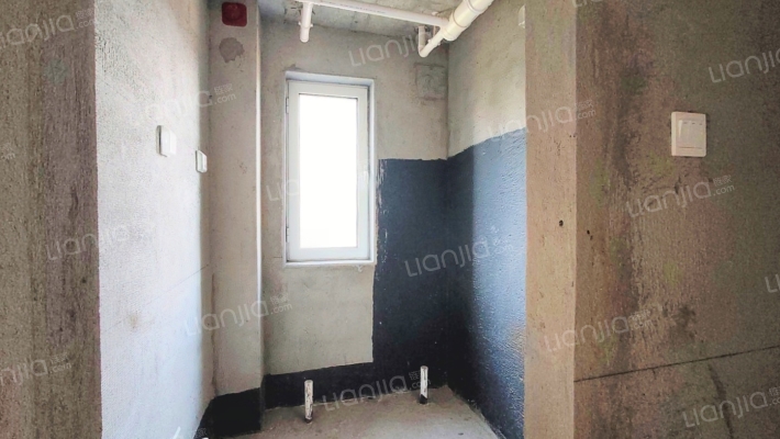 70年大产权，房证满二，次新房，通勤北京，交通方便-卫生间