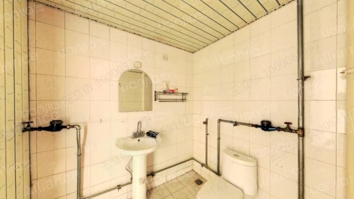 涿州市二康医院核 心版块，出门就是就是范阳路，-卫生间B