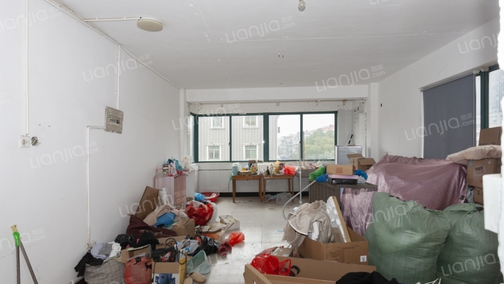 桐星大道二手房实景图