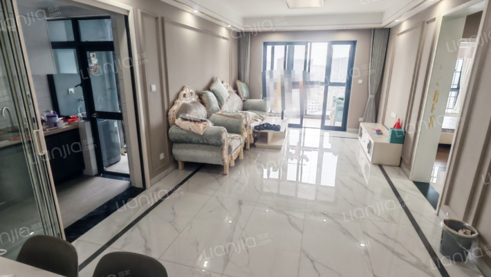 国兴一号二手房实景图