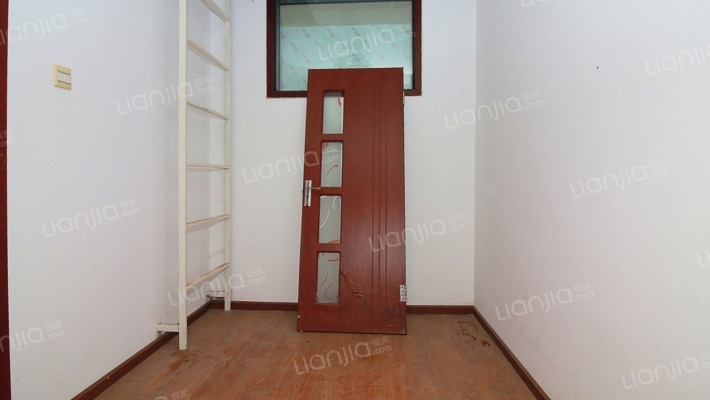 市区 竹语堂 70年产权 双拼别墅 地上三层急售-衣帽间