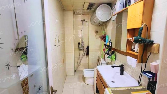 水岸花城大社区，集体供暖，交通便利，70年大产权-卫生间