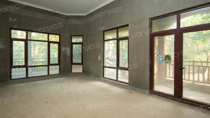 保利半山国际比弗利二手房实景图