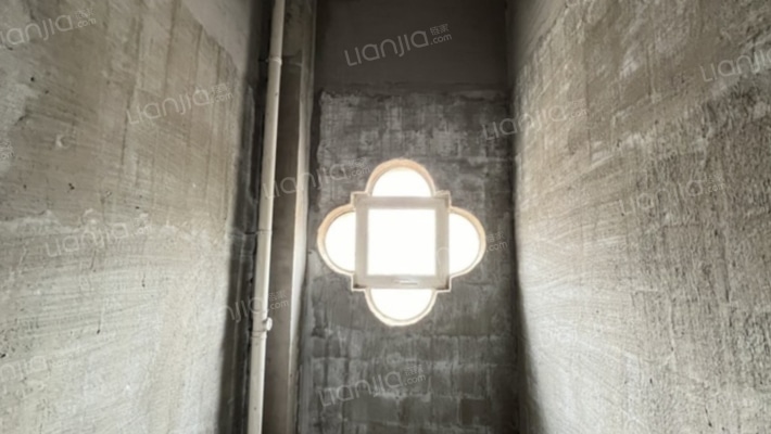 哈弗小镇联排别墅，房本满二带地下室，打造绿色生态社-卫生间A