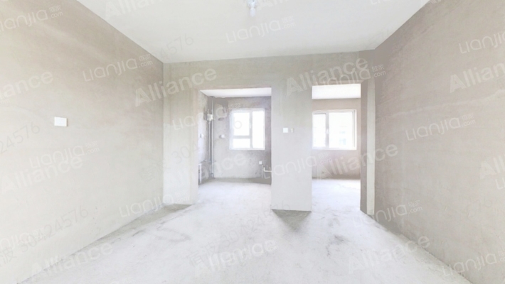 南北通透的大三居 134平 两个卫生间 一层 带院-餐厅