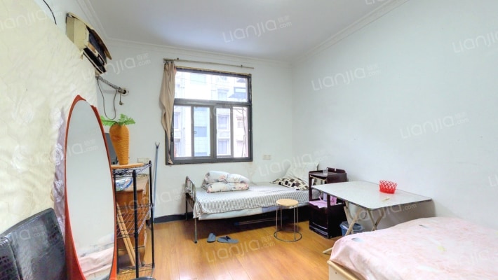 凤凰街4号二手房实景图