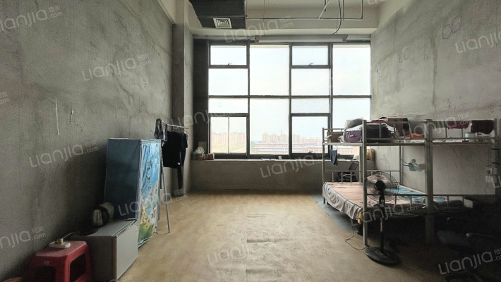 荣泰广场二手房实景图