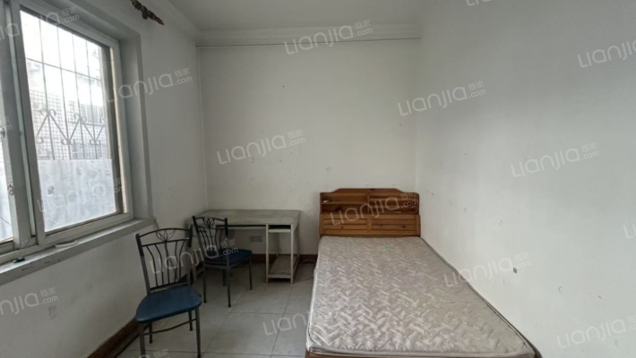 新安小区 2室1厅 南 北-卧室B