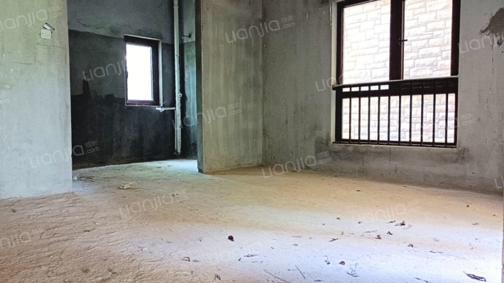 保利半山国际比弗利二手房实景图