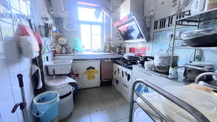 华阳中路  三居室  拎包入住校园房-厨房