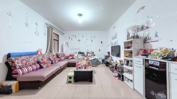 西何小区二手房实景图