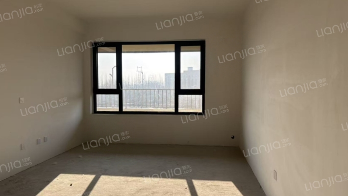 房子属于南北通透三居，双卫毛坯房-客厅