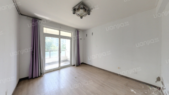 新安花苑东五区二手房实景图