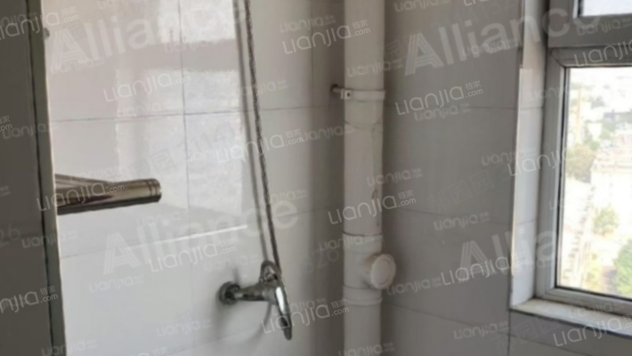 户型好即可入住 采光好 简单装修 电梯房老少都方便-卫生间