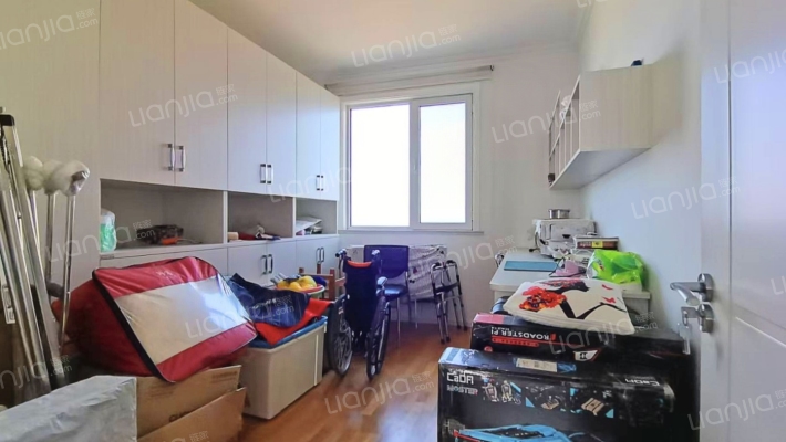 涿州城西 农大人才家园152平大三居 2梯2户精装修出售-卧室C