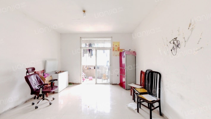 实验小学住宿楼二手房实景图