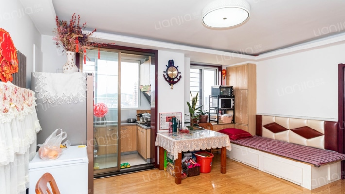 水映华庭东区二手房实景图