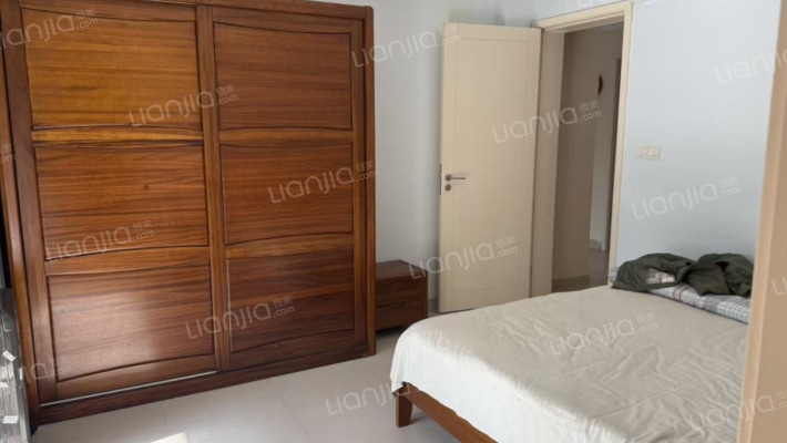 神州半岛岛屿院B区二手房实景图