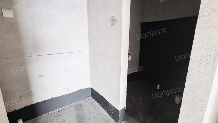 三利中和城二期B区 2室1厅 南-卫生间