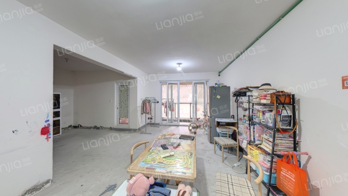 保利中央公园二手房实景图