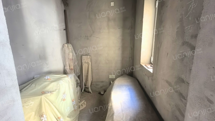 联排类独栋，南北通透，格局好，带院子-卫生间A