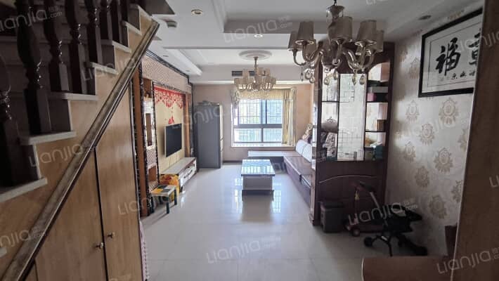 财富首站小区二手房实景图