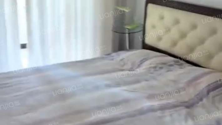 838沿线，70年大产权，房本满五唯一精装修，税低-卧室A