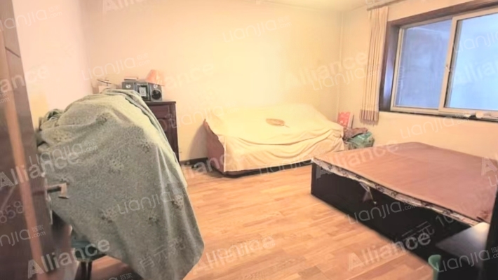 祥和园，满五不唯一，上下两层，联排别墅，采光好-卧室B