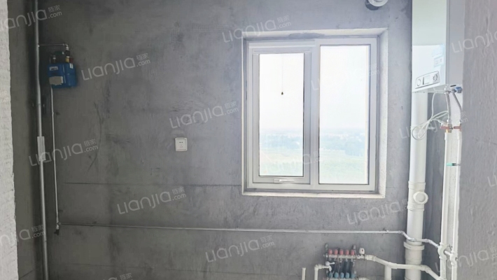 急售三利东区南北向三居，毛坯，价格美丽-厨房