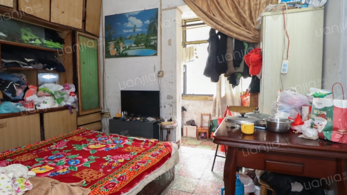 西郊路24巷二手房实景图