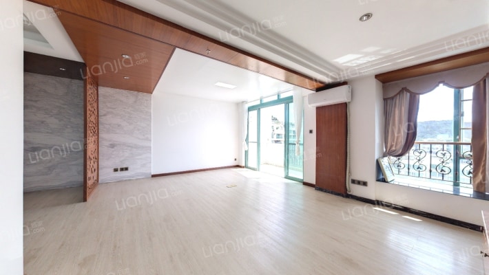 盈翠华庭二手房实景图