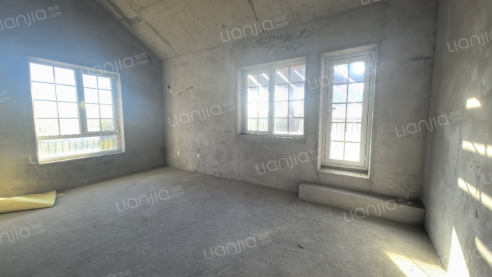 联排类独栋，南北通透，格局好，带院子-卧室E